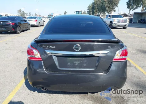 2015 Nissan Altima 2.5 S из США, поврежденный, VIN 1N4AL3AP4FC245275